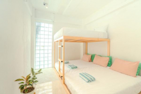 Easy Sunday Khaosan Beds